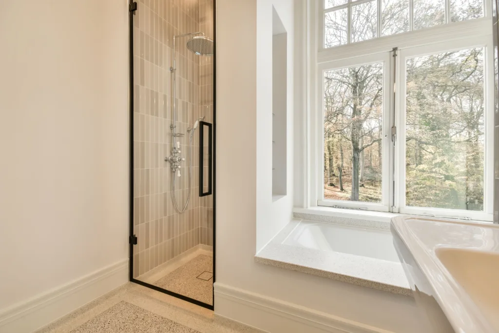 Signs Your Shower Glass Needs Replacing